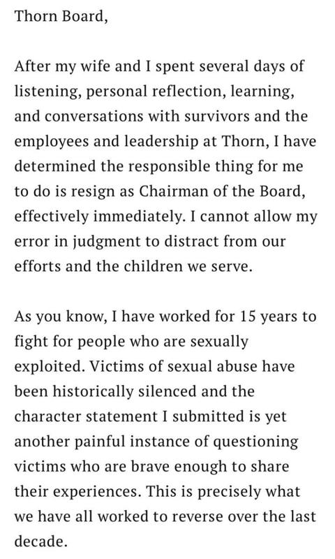 أشتون كوتشر يستقيل من منظمة Thorn بعد إدانة