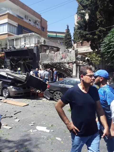 أيمن زيدان يطمئن جمهوره بعد انفجار قرب منزله :
